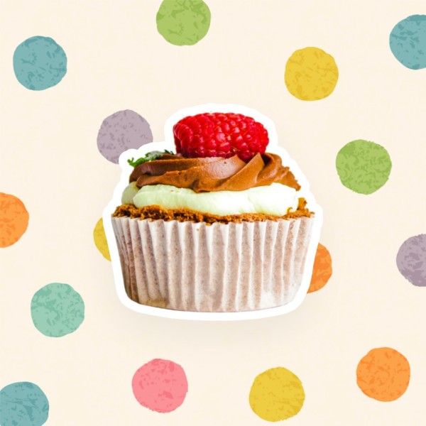 五颜六色可爱的波尔卡圆点背景甜蜜纸杯蛋糕 商品图片