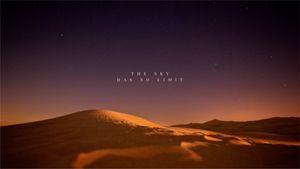 ダークブラウン砂漠の夜空 デスクトップの壁紙